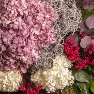 Moosbild Wald- & Ballenmoos mit Hortensien rosé 80 x 80 cm Tischlerrahmen weiß - 3