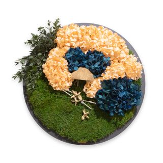 Moosbild Bärenfell mit Hortensien light Orange & Blue