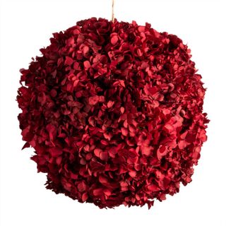 Moosball mit Hortensien